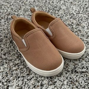 BRAND NEW! Toddler GAP khaki slip shoes
